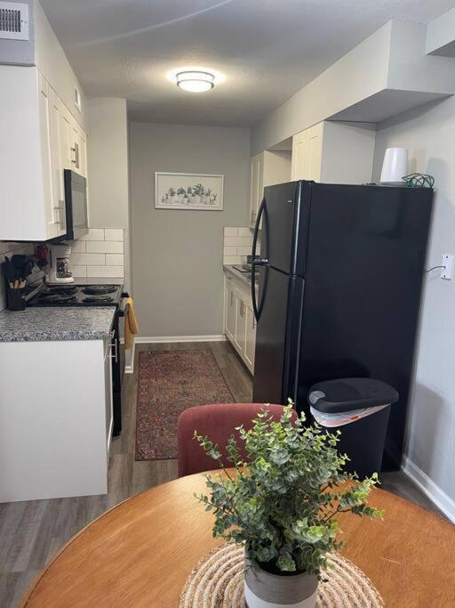 The Bernice - 2 Bedroom Apt In Quilt Town, Usa Hamilton المظهر الخارجي الصورة